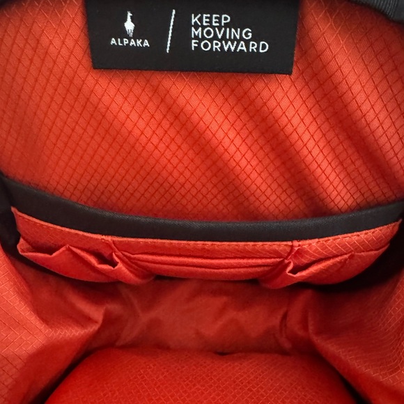 NWT ALPAKA METRO SLING MAX - Picture 6 of 16